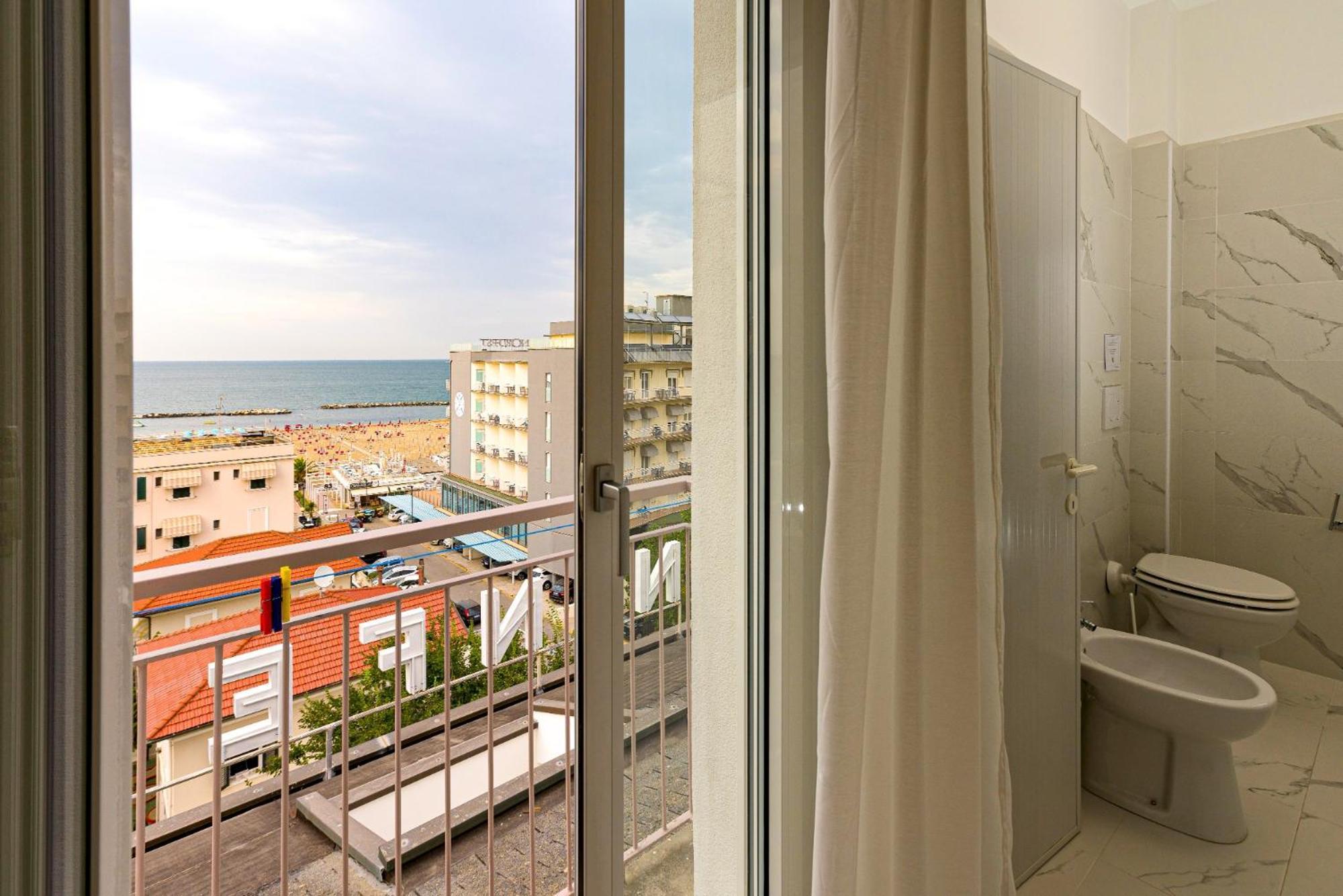 Hotel Ninfea Cattolica Exterior foto