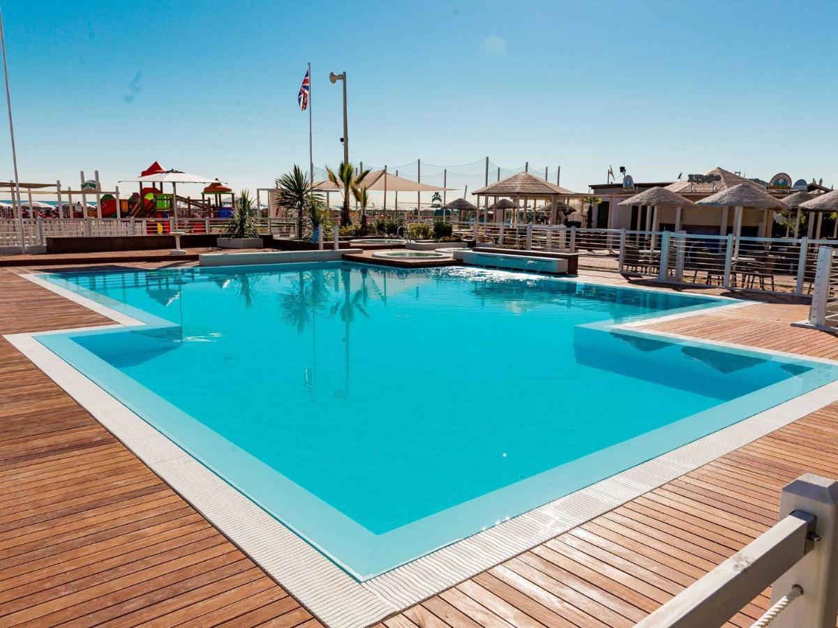 Hotel Ninfea Cattolica Exterior foto